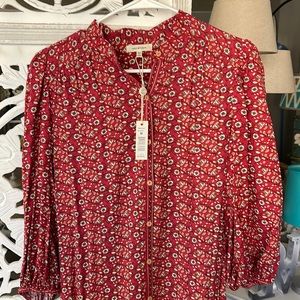 max studio, size medium and color wine red